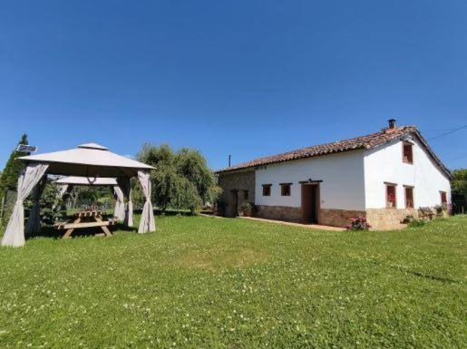 Sagasta Rural Guest House Oviedo Bagian luar foto